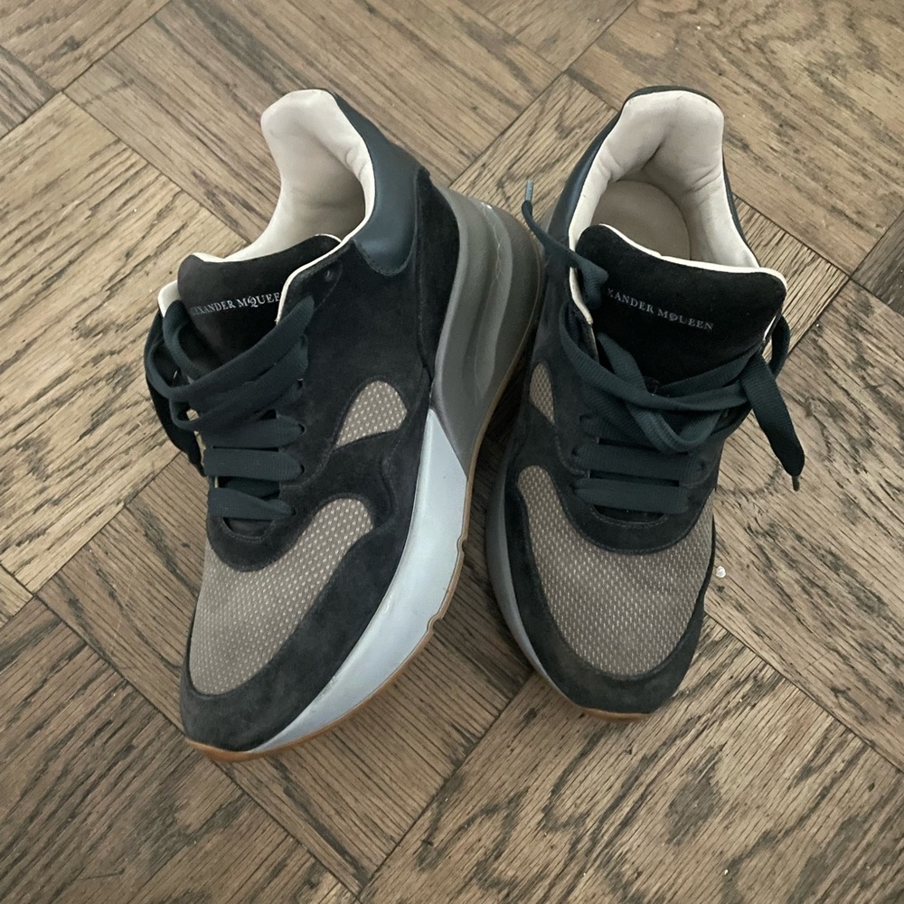 Alexander McQueen Men's Black and White Sneakers